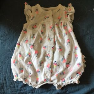 Carter’s baby clothing